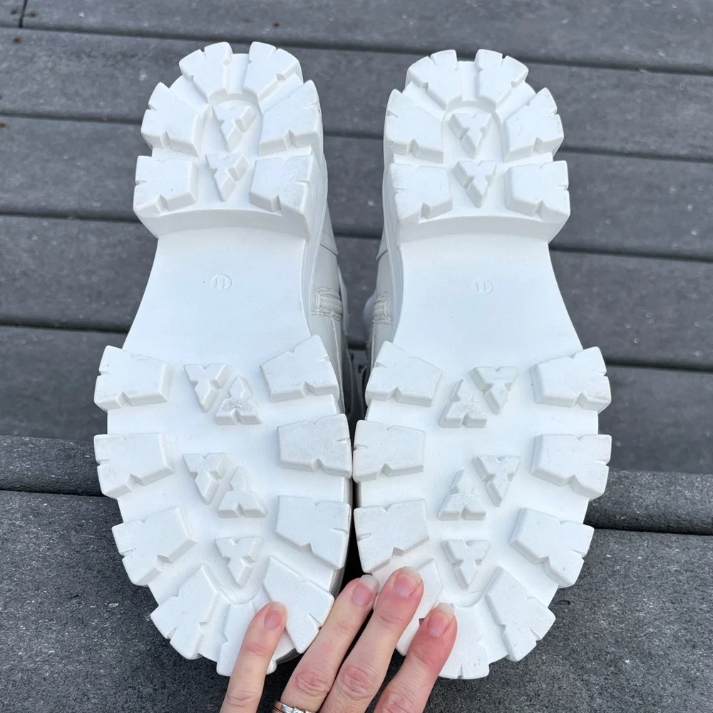 NWT Cape Robbin Women White Monalisa Combat Boots, Zippers, Pocket, Size 11 - Picture 9 of 17